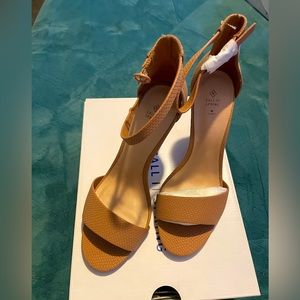ALDO heeled sandal Size 8